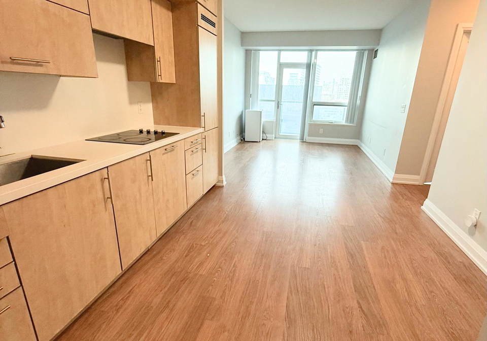 5-sheppard-avenue-e-toronto-north-york-ontario-c13685558