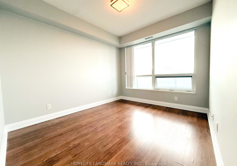 5-sheppard-avenue-e-toronto-north-york-ontario-c13685558