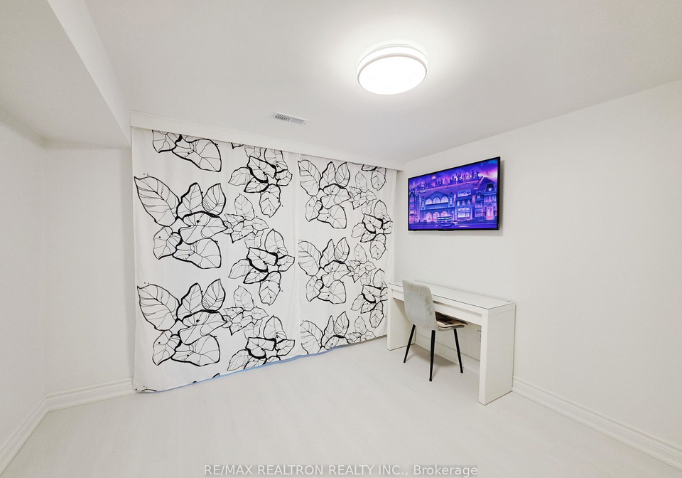 30-lowbank-court-toronto-north-york-ontario-c13685670