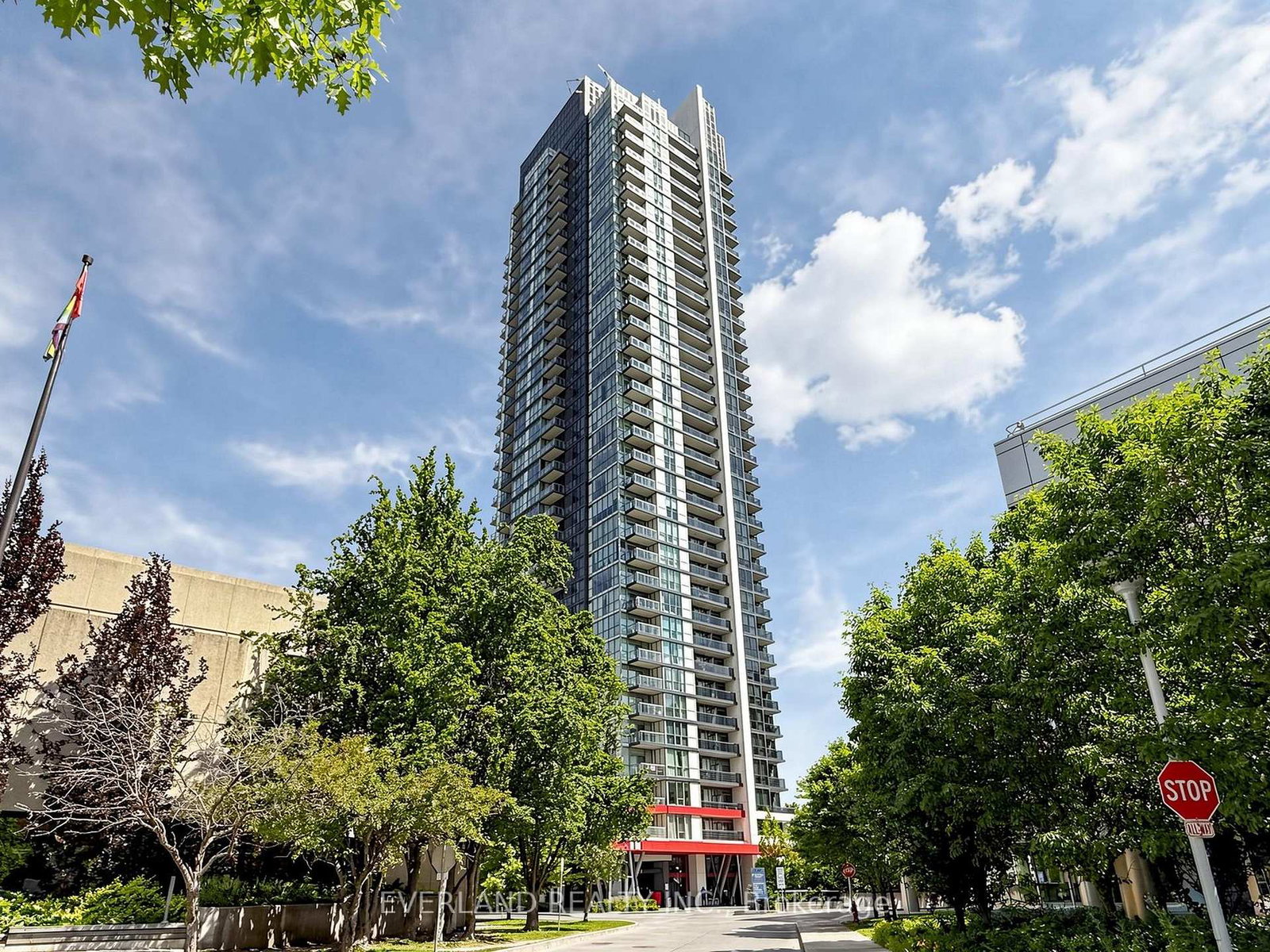 88-sheppard-avenue-e-toronto-north-york-ontario-c13685722