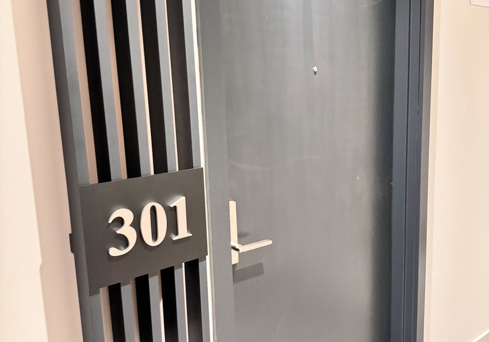 81-wellesley-street-e-toronto-toronto-ontario-c13685734