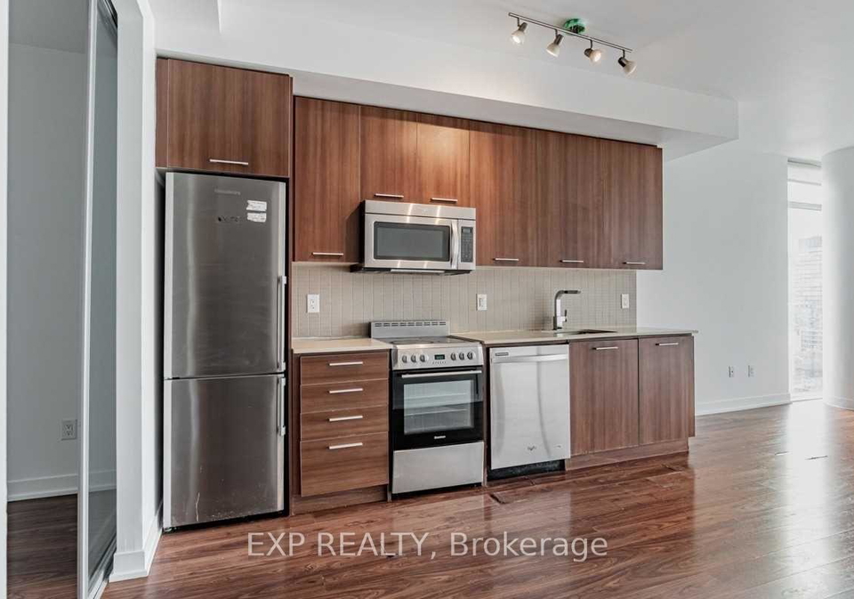 105-george-street-toronto-toronto-ontario-c13685798