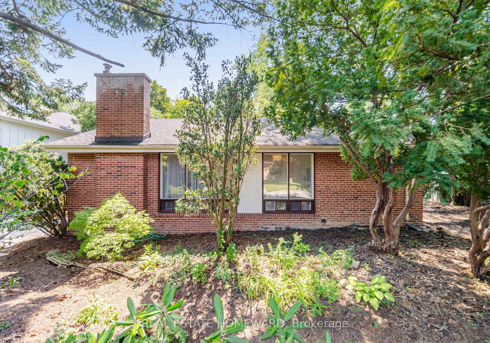 3-shadwell-place-toronto-north-york-ontario-c13685848