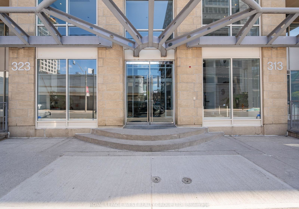 313-richmond-street-e-toronto-toronto-ontario-c13686066