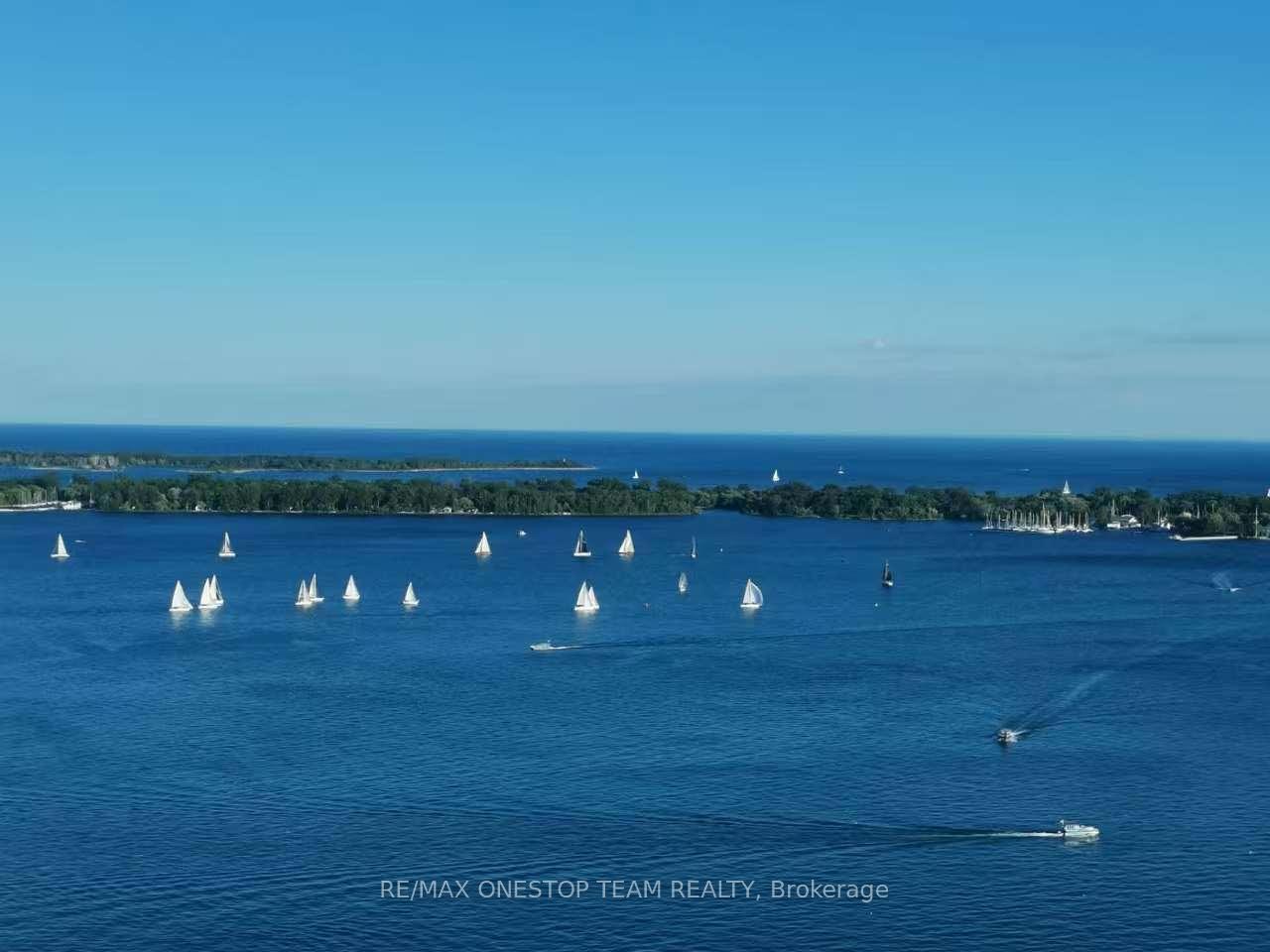 208-queens-quay-w-toronto-toronto-ontario-c13686140