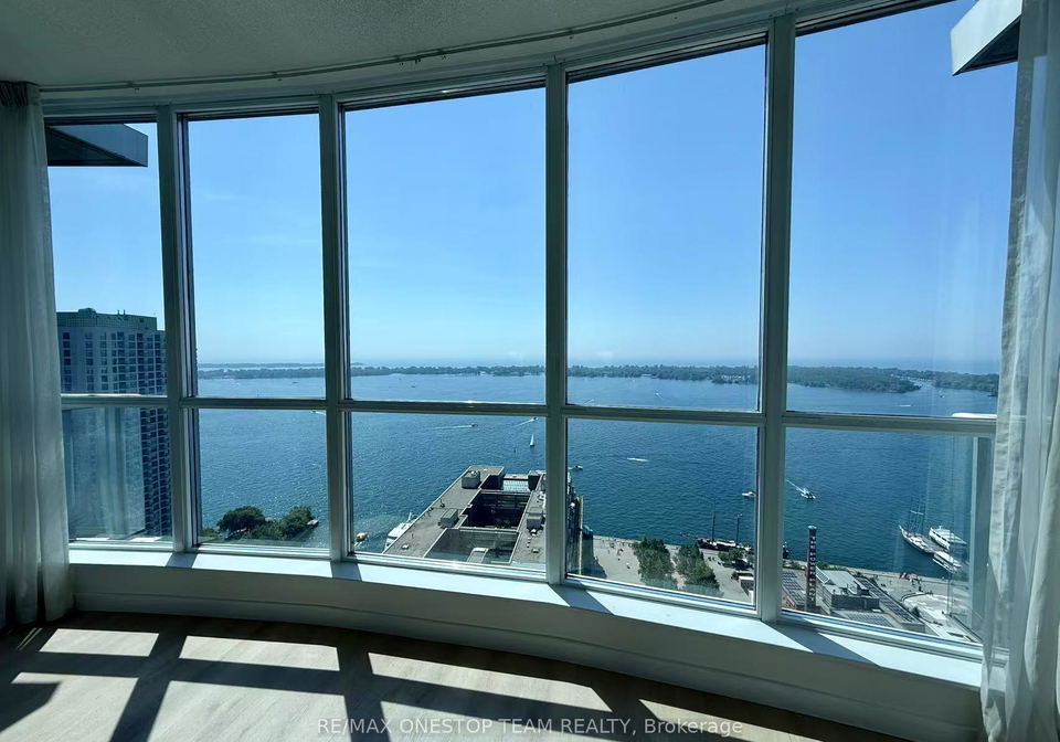 208-queens-quay-w-toronto-toronto-ontario-c13686140