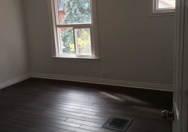 161-montrose-avenue-toronto-toronto-ontario-c13686176