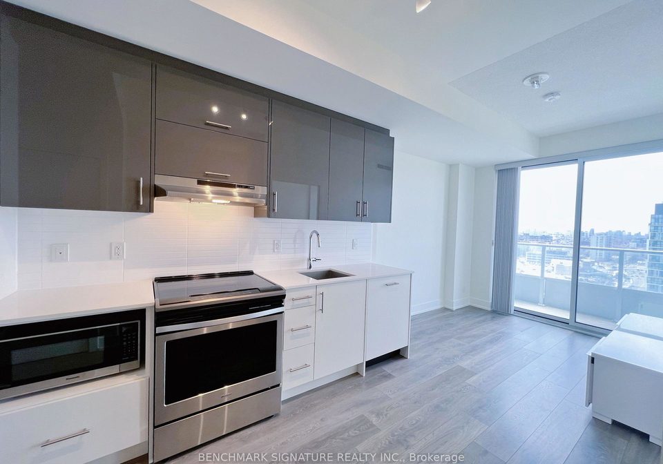 180-fairview-mall-drive-toronto-north-york-ontario-c13686268