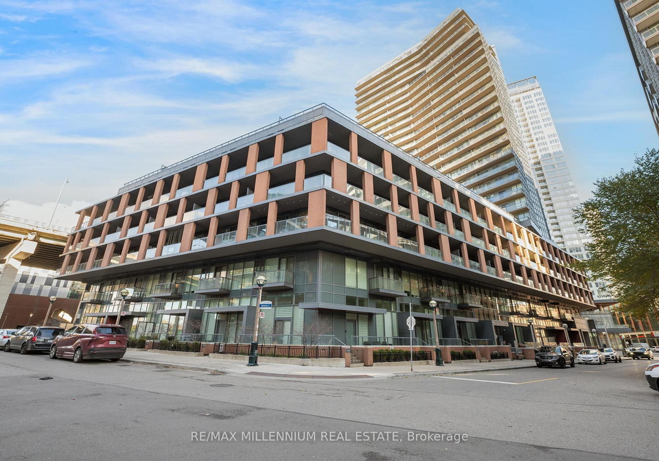 20-bruyeres-mews-toronto-toronto-ontario-c13686356