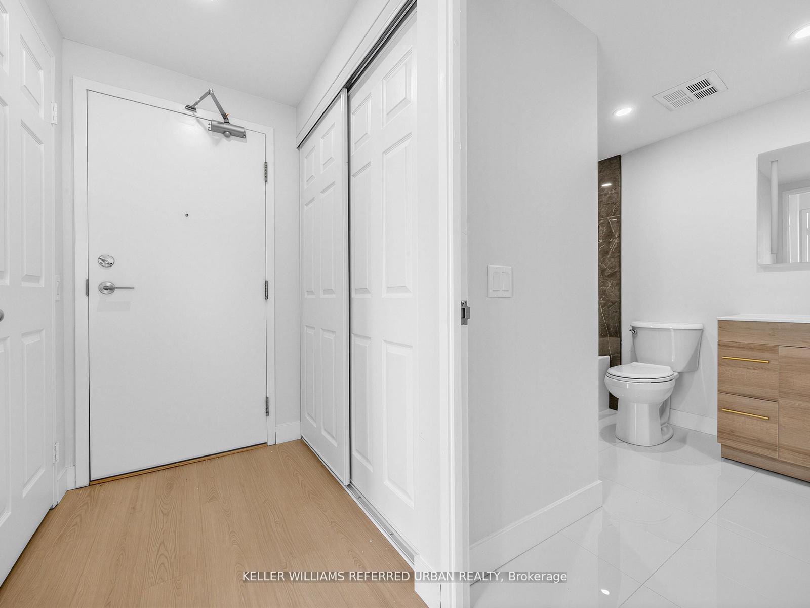 7-bishop-avenue-toronto-north-york-ontario-c13686398