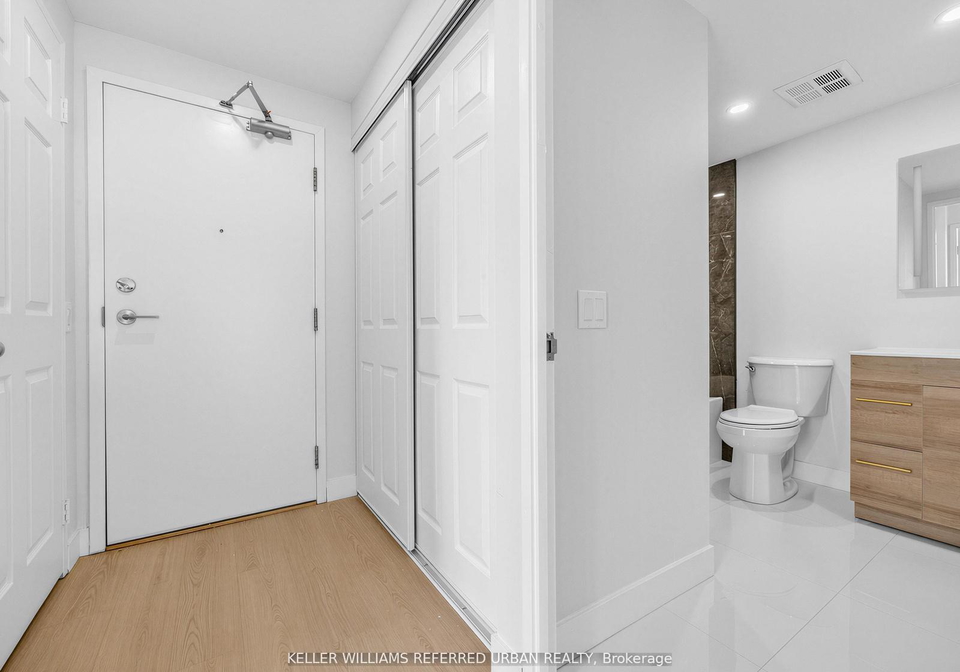7-bishop-avenue-toronto-north-york-ontario-c13686398