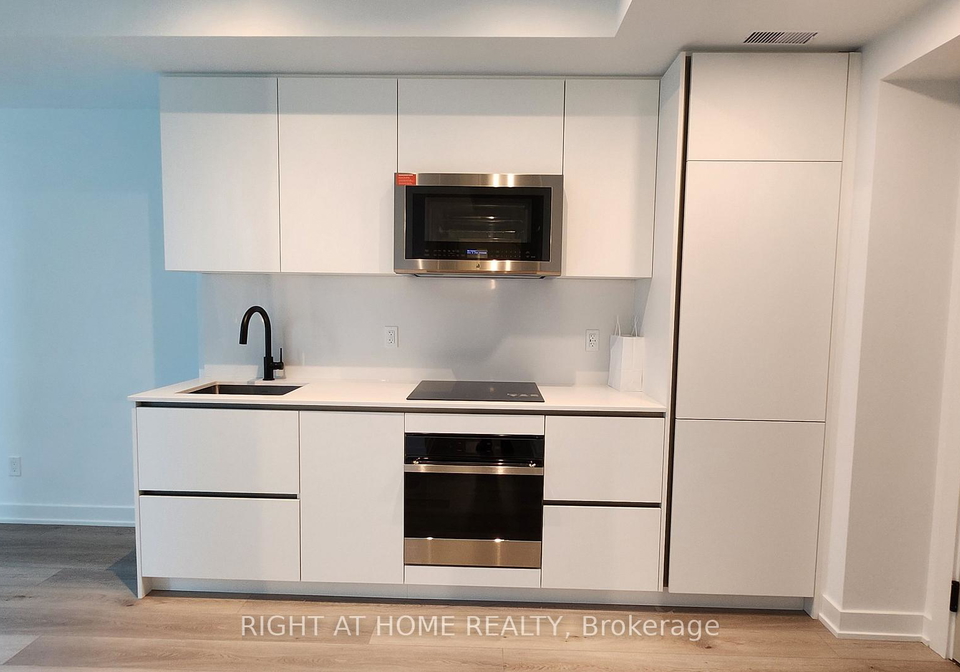 327-king-street-w-toronto-toronto-ontario-c13686478