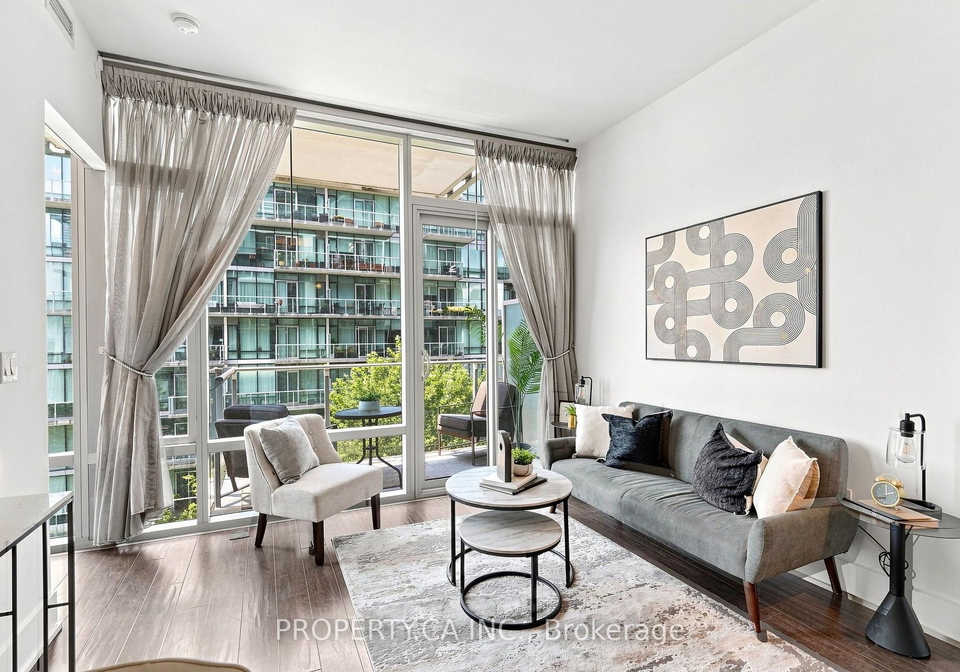 39-queens-quay-e-toronto-toronto-ontario-c13686524