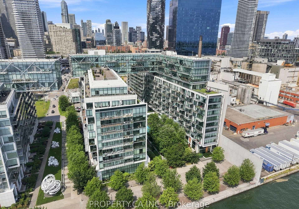 39-queens-quay-e-toronto-toronto-ontario-c13686524