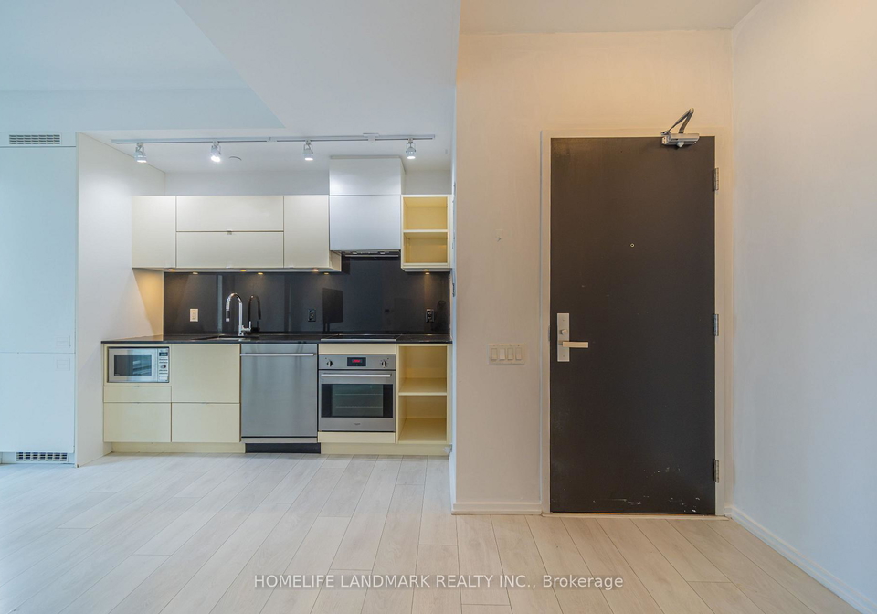 125-peter-street-toronto-toronto-ontario-c13687138