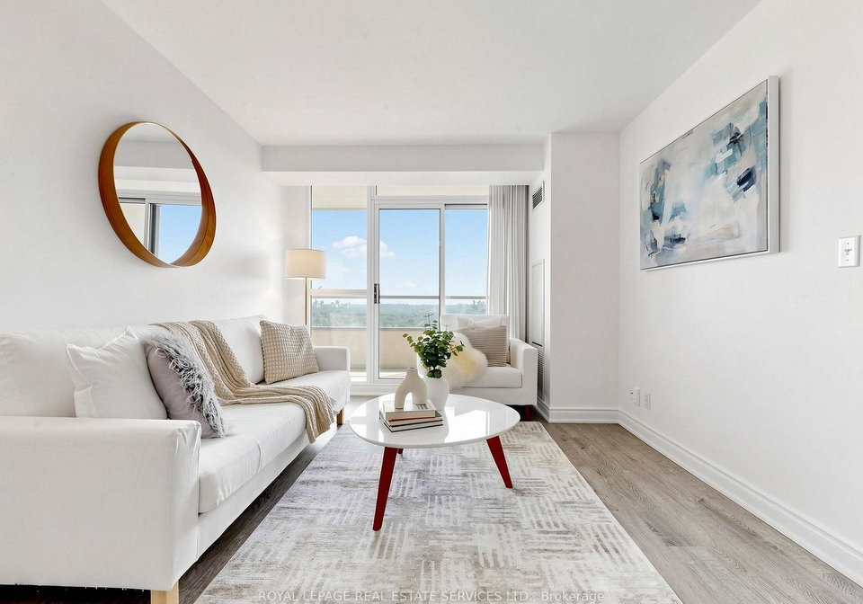 23-hollywood-avenue-toronto-north-york-ontario-c13687236