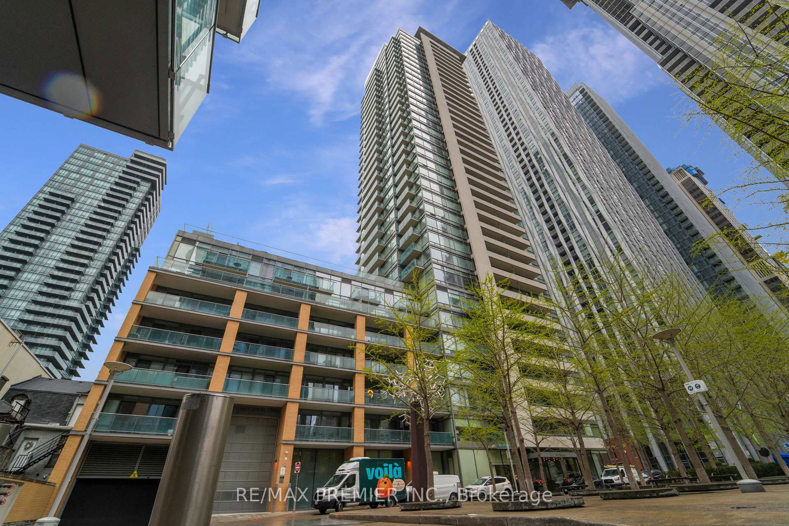 18-yorkville-avenue-toronto-toronto-ontario-c13687374
