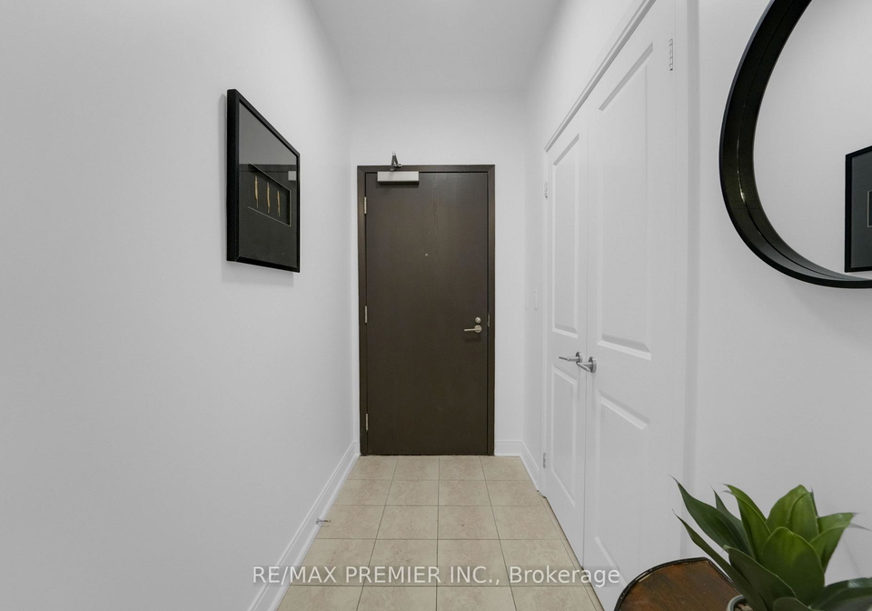 18-yorkville-avenue-toronto-toronto-ontario-c13687374
