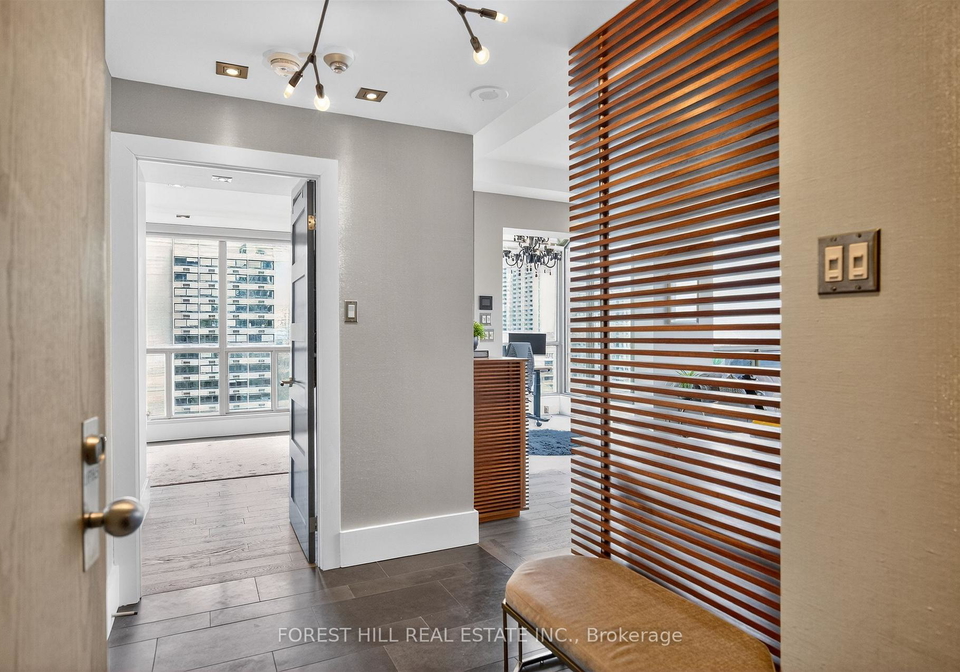 298-jarvis-street-toronto-toronto-ontario-c13687432