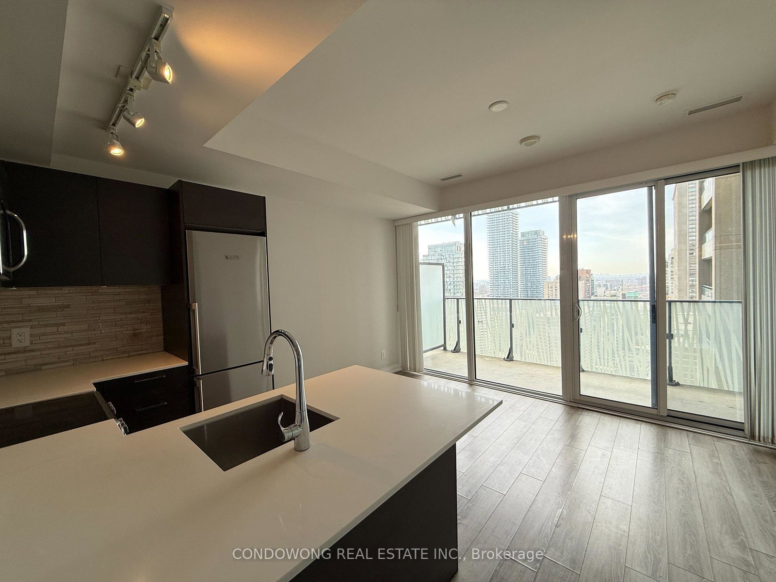 42-charles-street-e-toronto-toronto-ontario-c13687622