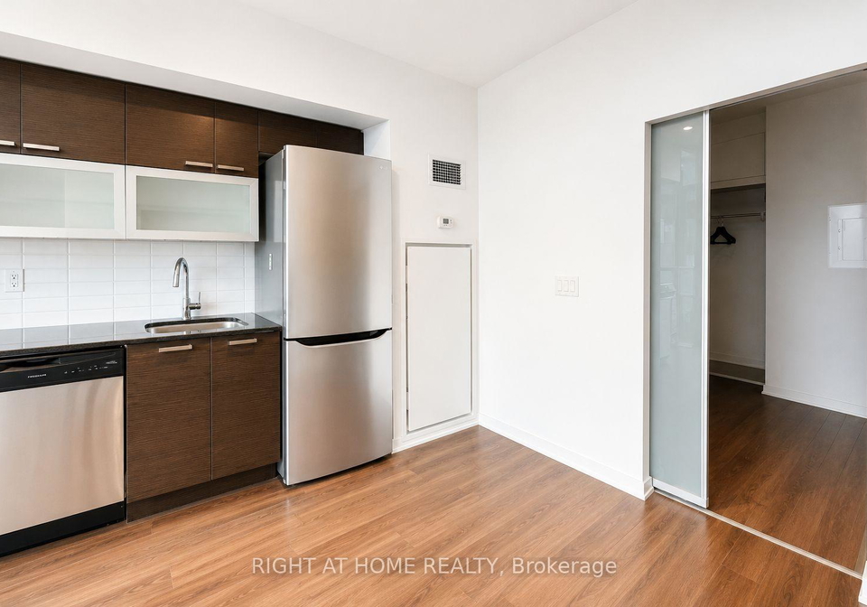 36-lisgar-street-toronto-toronto-ontario-c13687874