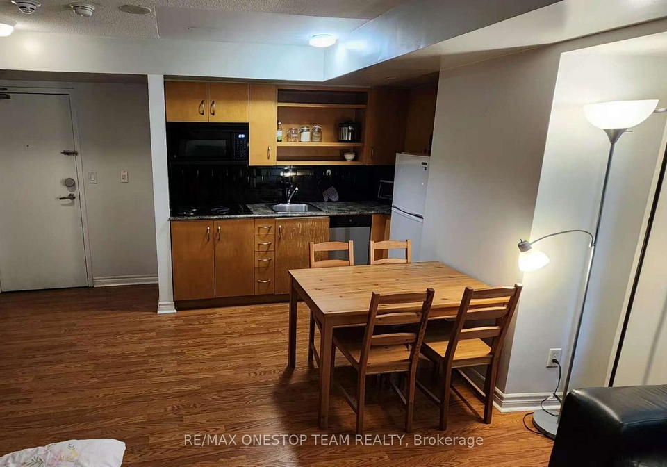 200-victoria-street-toronto-toronto-ontario-c13687914