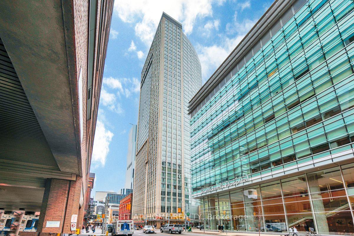 210-victoria-street-toronto-toronto-ontario-c13688204