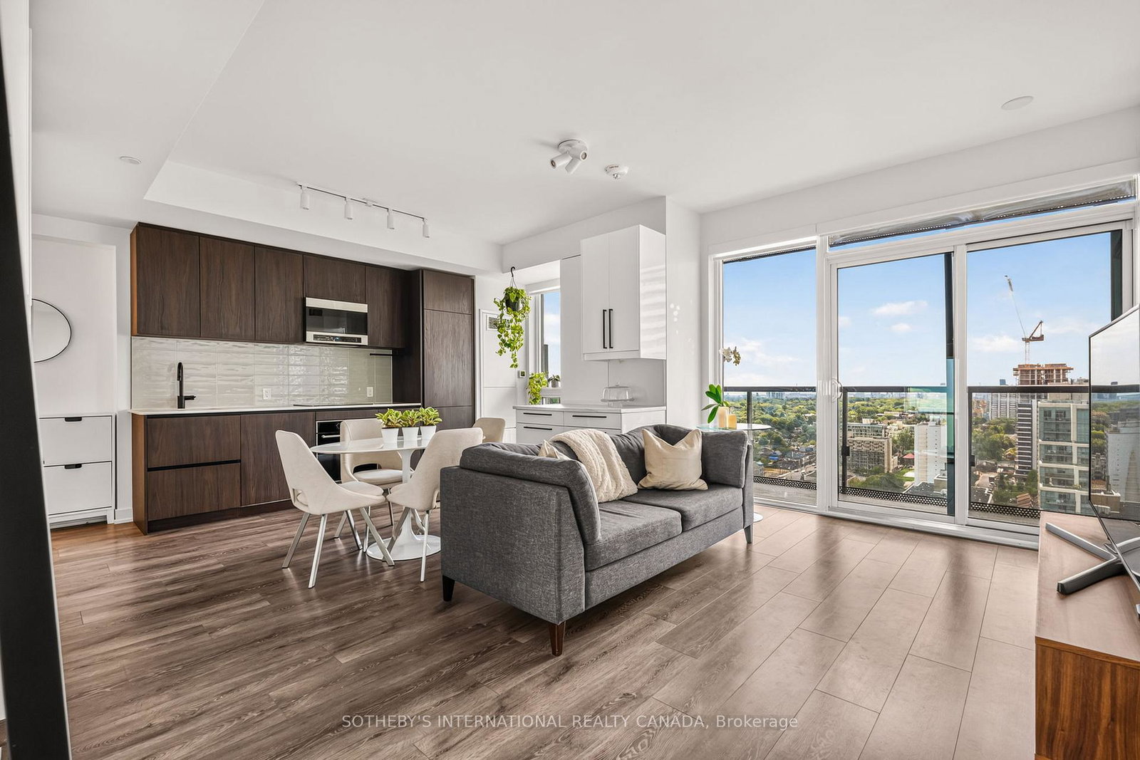 127-w-broadway-avenue-toronto-toronto-ontario-c13688286