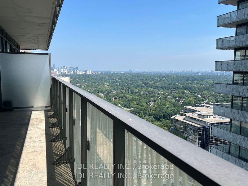 42-charles-street-e-toronto-toronto-ontario-c13688366
