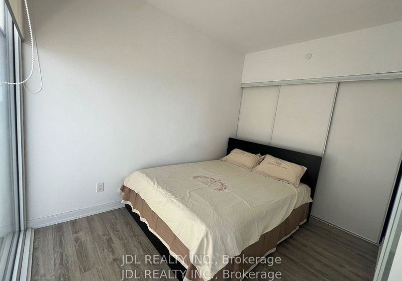 42-charles-street-e-toronto-toronto-ontario-c13688366