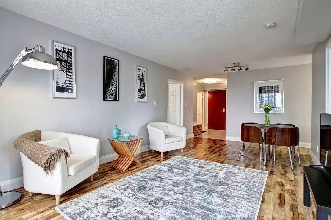 28-empress-avenue-toronto-north-york-ontario-c13688430