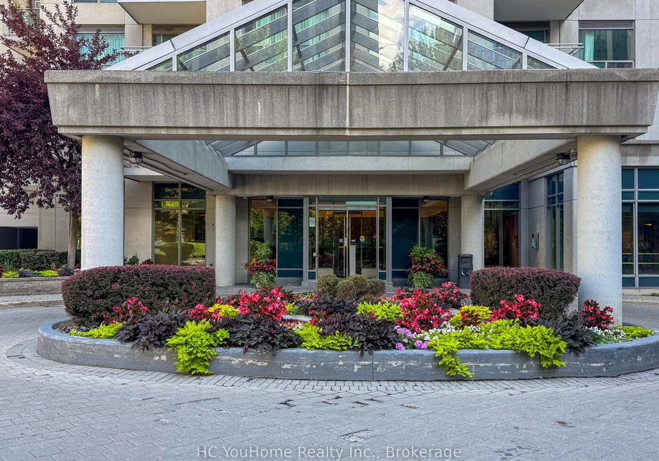 21-hillcrest-avenue-toronto-north-york-ontario-c13689174