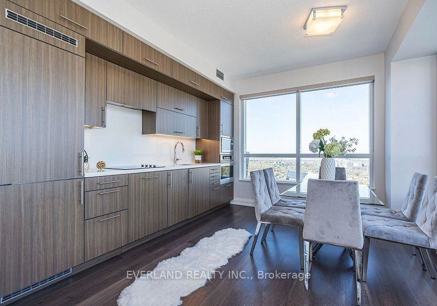 5-sheppard-avenue-e-toronto-north-york-ontario-c13689344