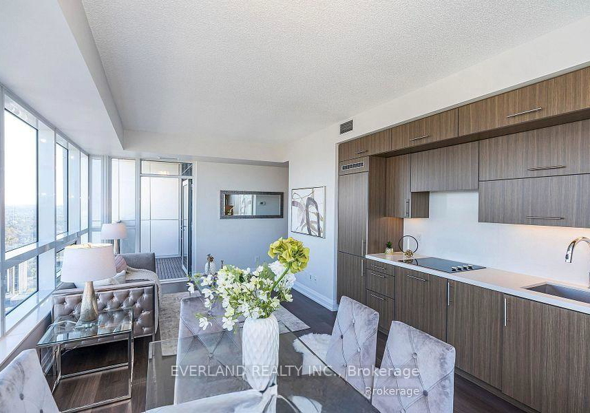 5-sheppard-avenue-e-toronto-north-york-ontario-c13689344