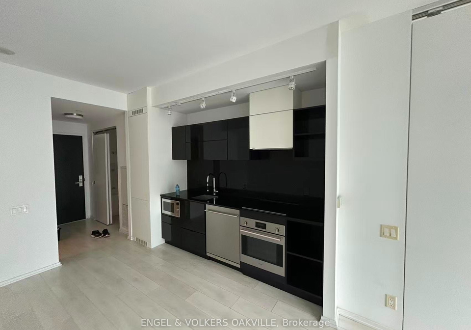 125-peter-street-toronto-toronto-ontario-c13689586