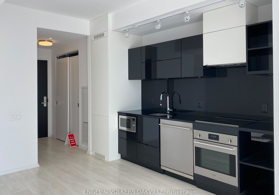 125-peter-street-toronto-toronto-ontario-c13689586