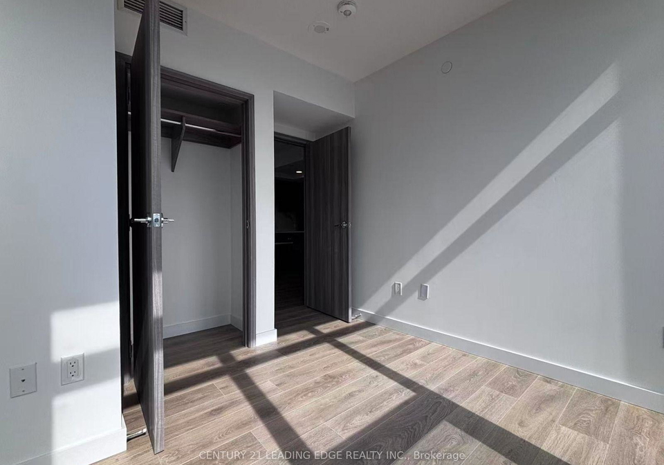 3-concord-cityplace-way-toronto-toronto-ontario-c13689652