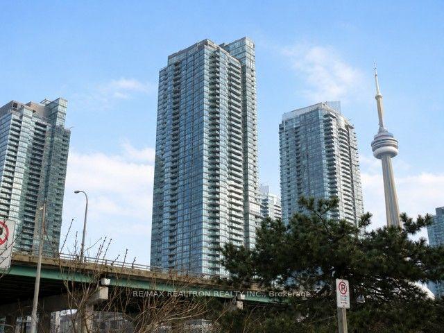 15-fort-york-boulevard-toronto-toronto-ontario-c13689720