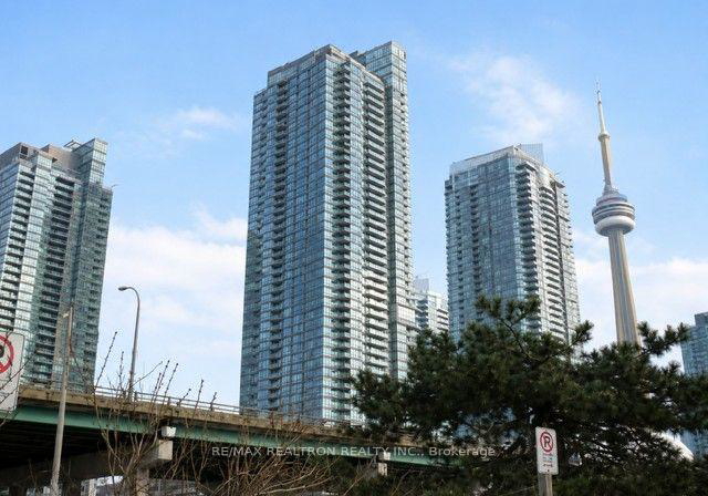 15-fort-york-boulevard-toronto-toronto-ontario-c13689720