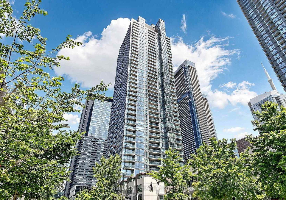 15-fort-york-boulevard-toronto-toronto-ontario-c13689720