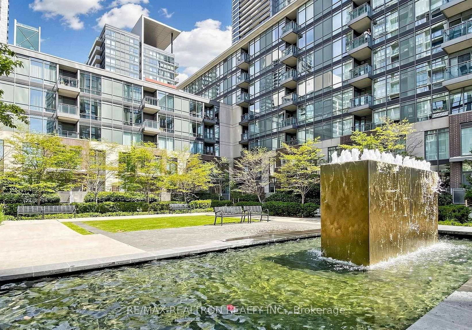 15-fort-york-boulevard-toronto-toronto-ontario-c13689720