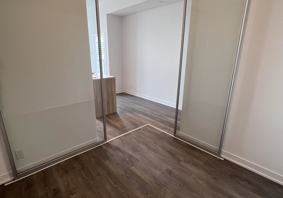 15-holmes-avenue-toronto-north-york-ontario-c13689736
