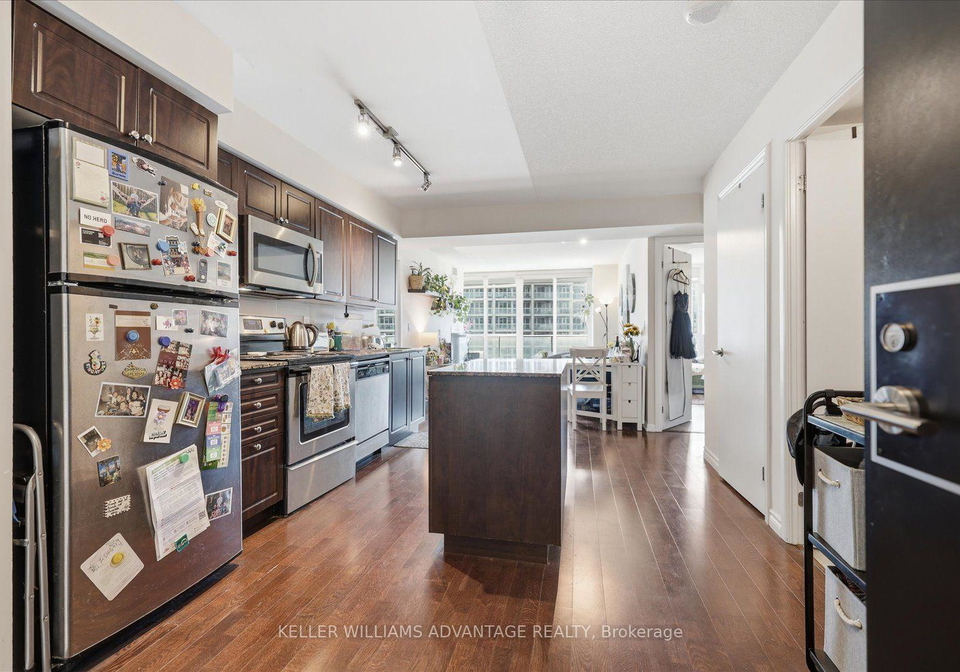 209-fort-york-boulevard-toronto-toronto-ontario-c13689806