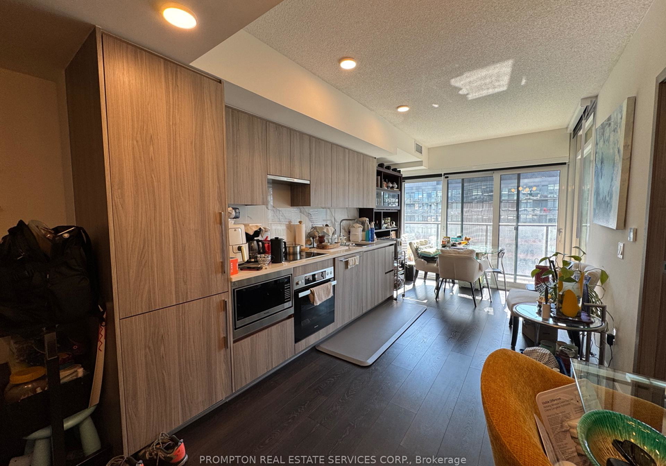 3-concord-cityplace-way-toronto-toronto-ontario-c13689908