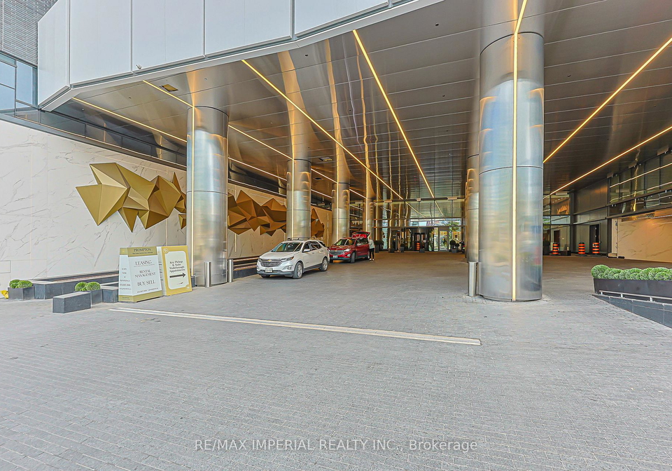 1-concord-cityplace-way-toronto-toronto-ontario-c13689914