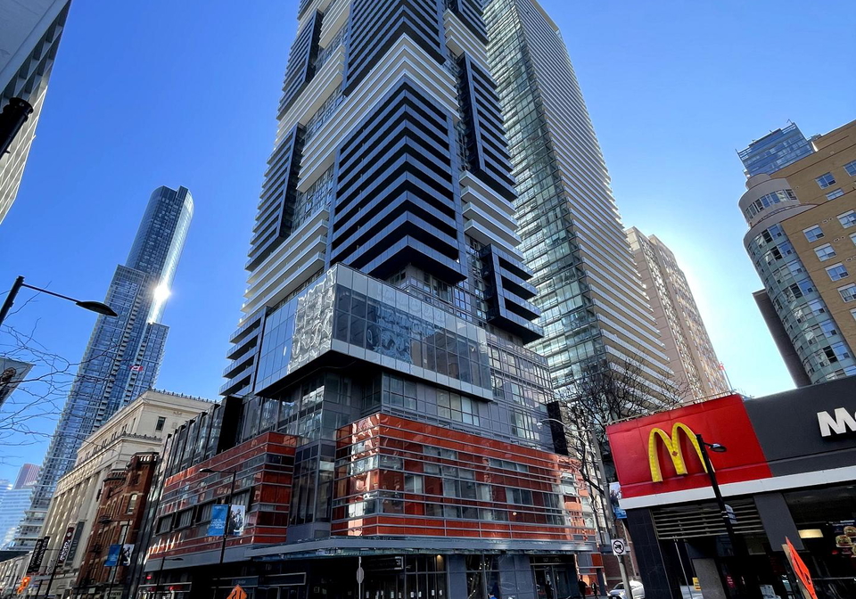 7-grenville-street-toronto-toronto-ontario-c13689992