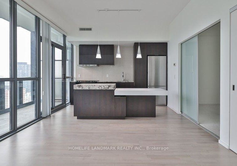 101-charles-street-e-toronto-toronto-ontario-c13689996