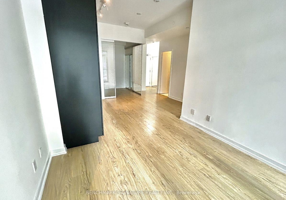 85-wood-street-toronto-toronto-ontario-c13690118
