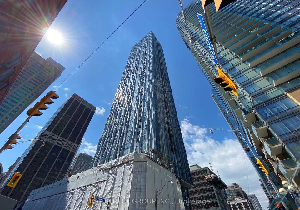 1-yorkville-avenue-toronto-toronto-ontario-c13690244