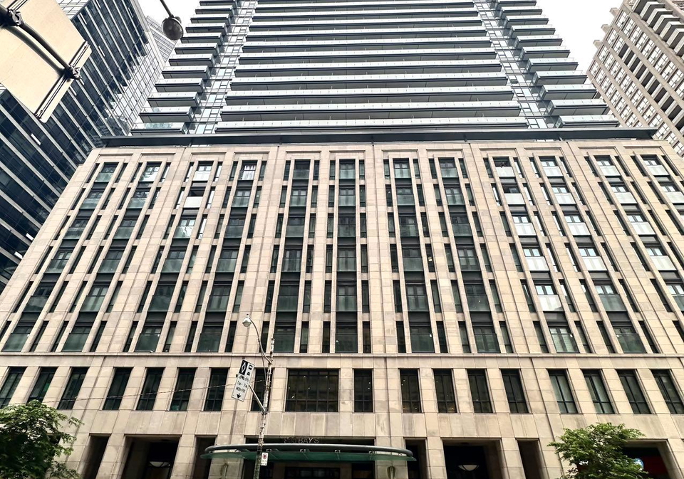 955-bay-street-toronto-toronto-ontario-c13690260